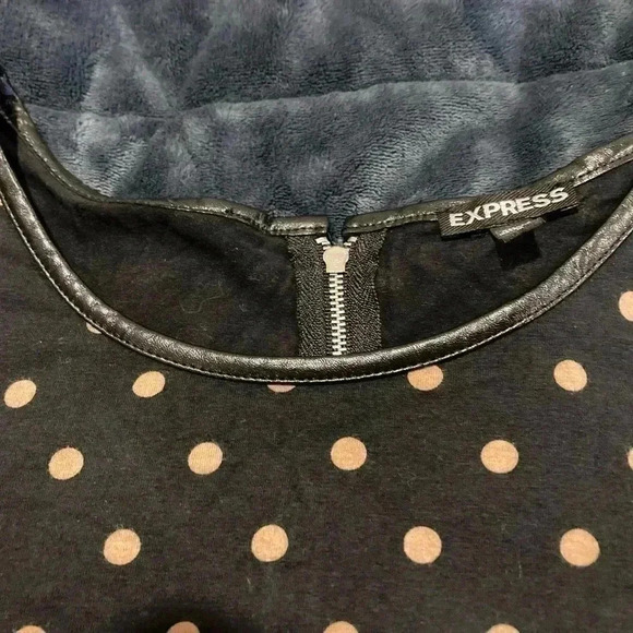 Express Women’s Blouse Faux Leather Trim Top Black Polka Dots Sz. M - Picture 5 of 8